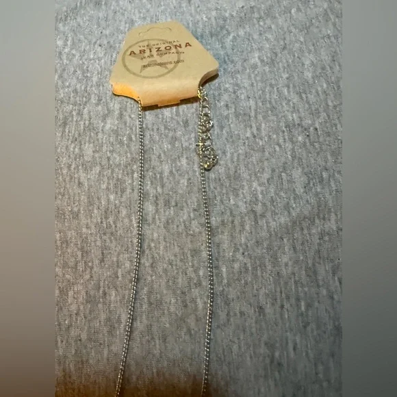 Arizona Jean Company Silver Heart Necklace - Picture 4 of 5